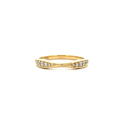 Brilliant Cut Diamond Set Cinched Ring in Yellow Gold | 0.18ctw