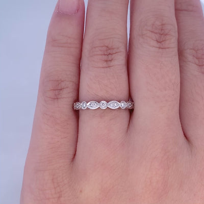 Leaf and Circle Diamond Set Ring