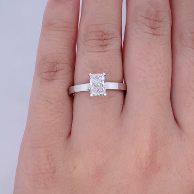Radiant Cut Diamond Solitaire Ring in Platinum | 0.90ct