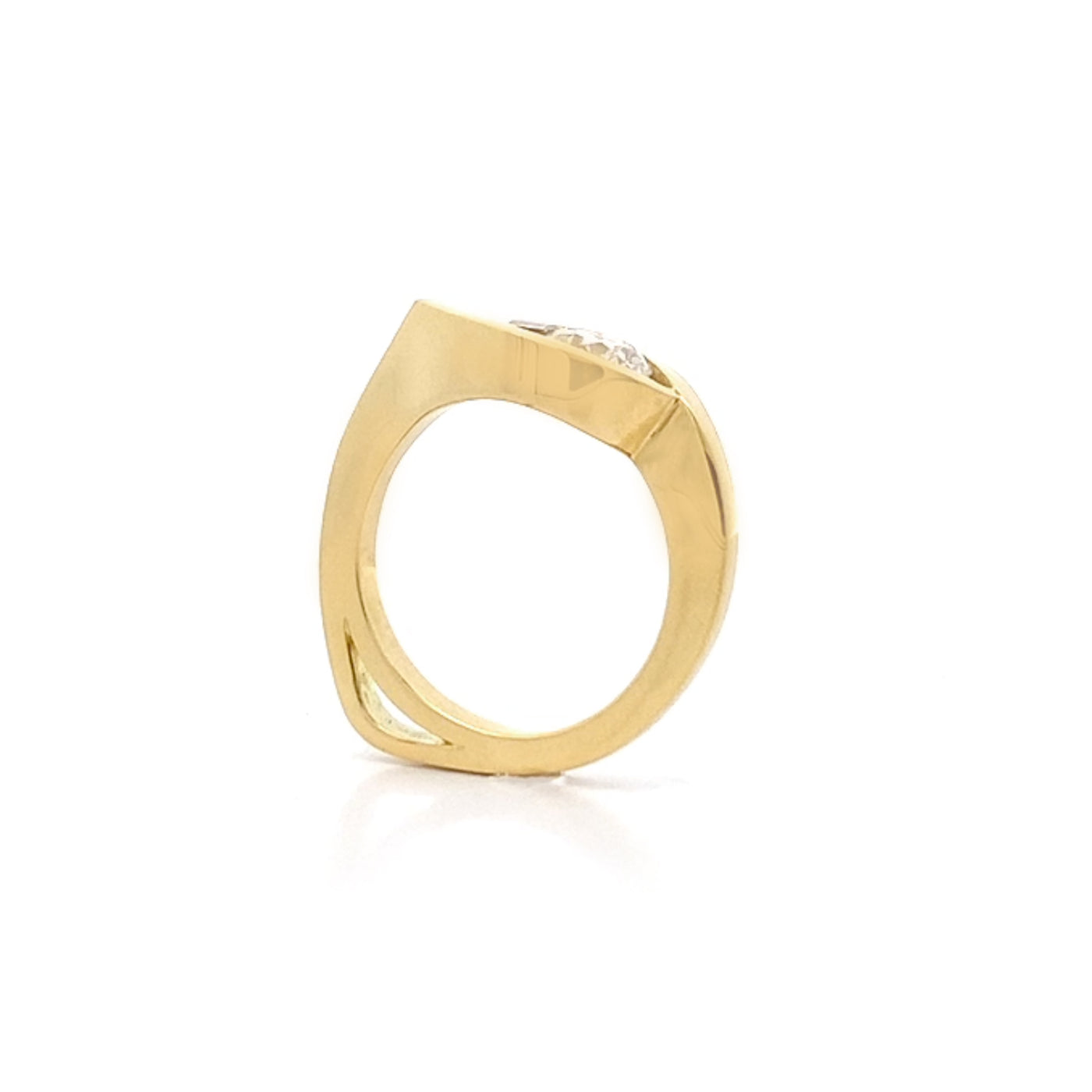 I Ain't Heartless: Brilliant Cut Diamond Solitaire Ring in Yellow Gold