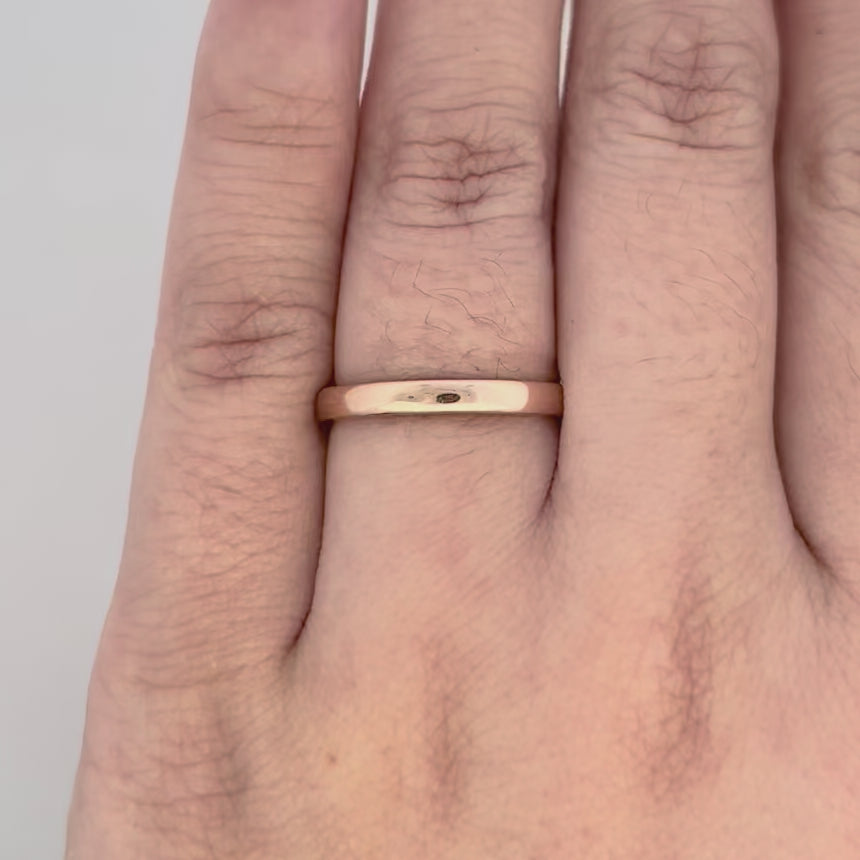 Classic Half Round 2.5mm Band in Rose Gold