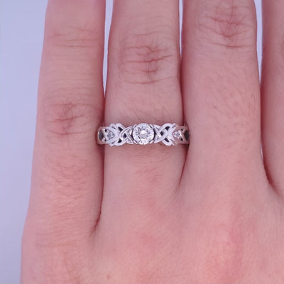 Meadow: Brilliant Cut Diamond Solitaire Ring in Platinum