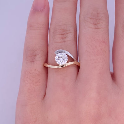 Sara: Brilliant Cut Diamond Solitaire Ring in Yellow Gold | 1.01ct F VS2