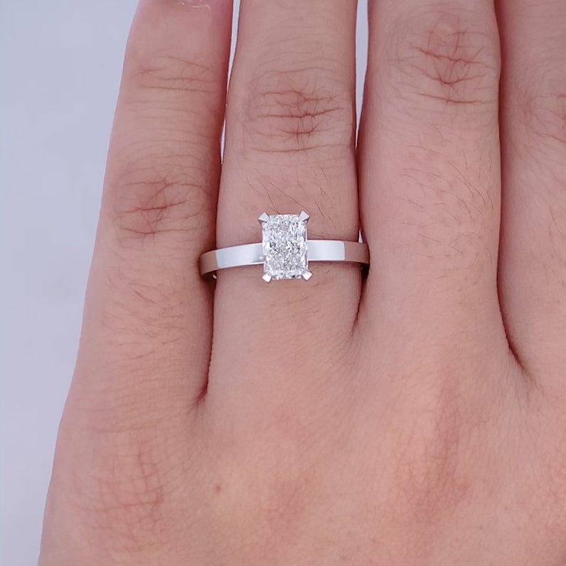 Radiant Cut Diamond Solitaire Ring in Platinum | 0.90ct