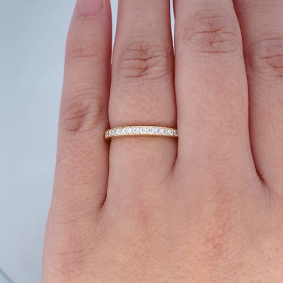 Brilliant Diamond Grain Set Ring in Yellow Gold | 0.18ctw