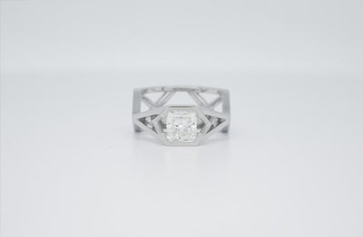 Manhattan: Radiant Cut Diamond Solitaire Ring