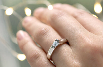 Stellad Evo Delicate: Brilliant Cut Diamond Solitaire Ring