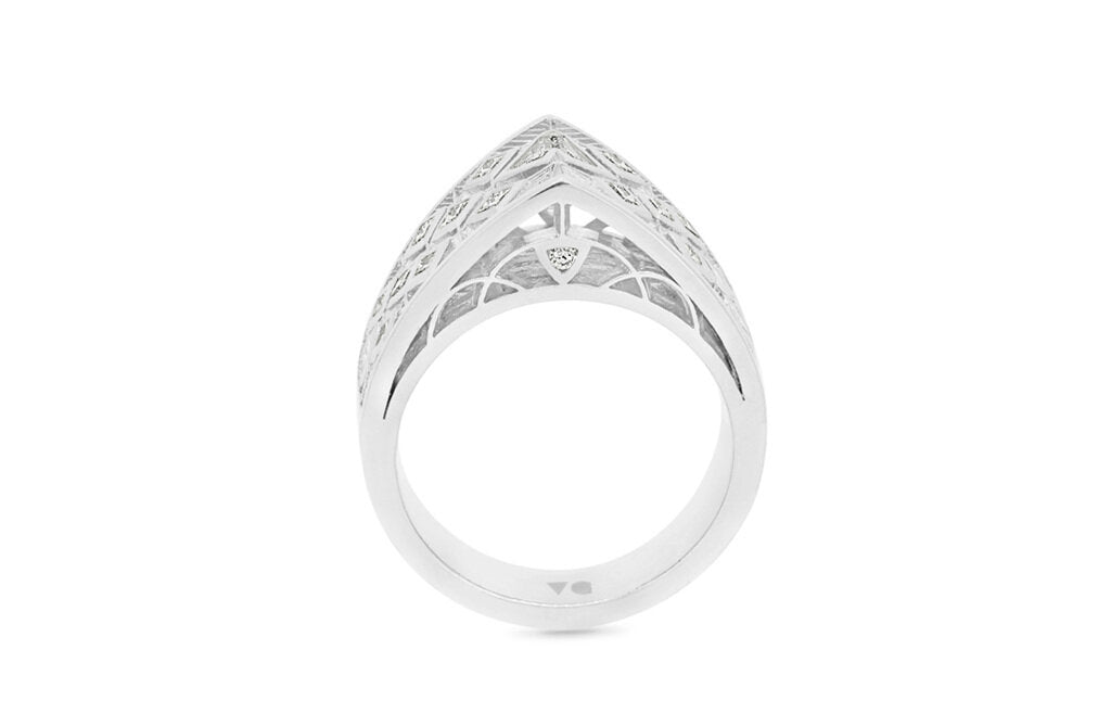 Taitapa (Edge): Diamond Set Ring