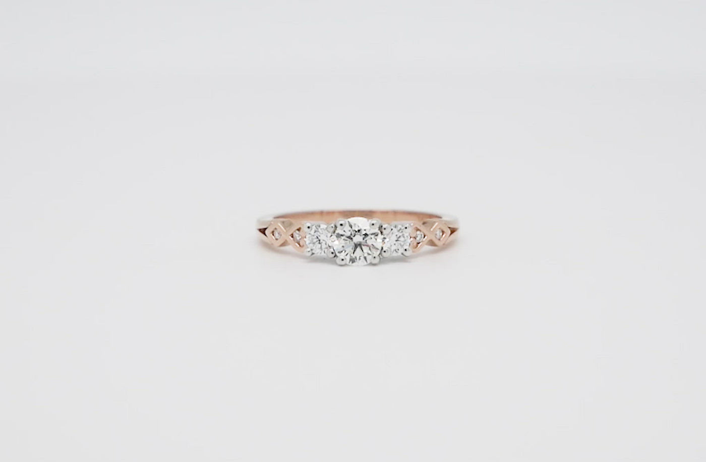 Baile: Brilliant Cut Diamond Three Stone Ring