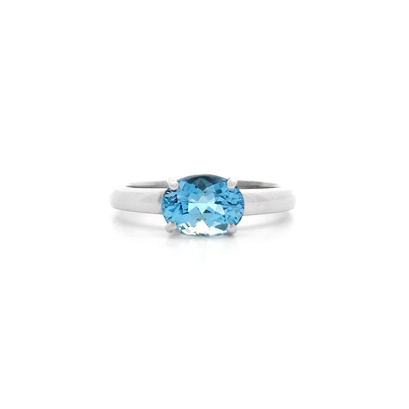East-West Set Aquamarine Solitaire Ring in White Gold | 0.95ct