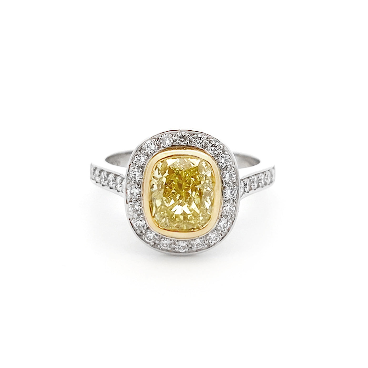 De beers aura cushion cut solitaire ring deals