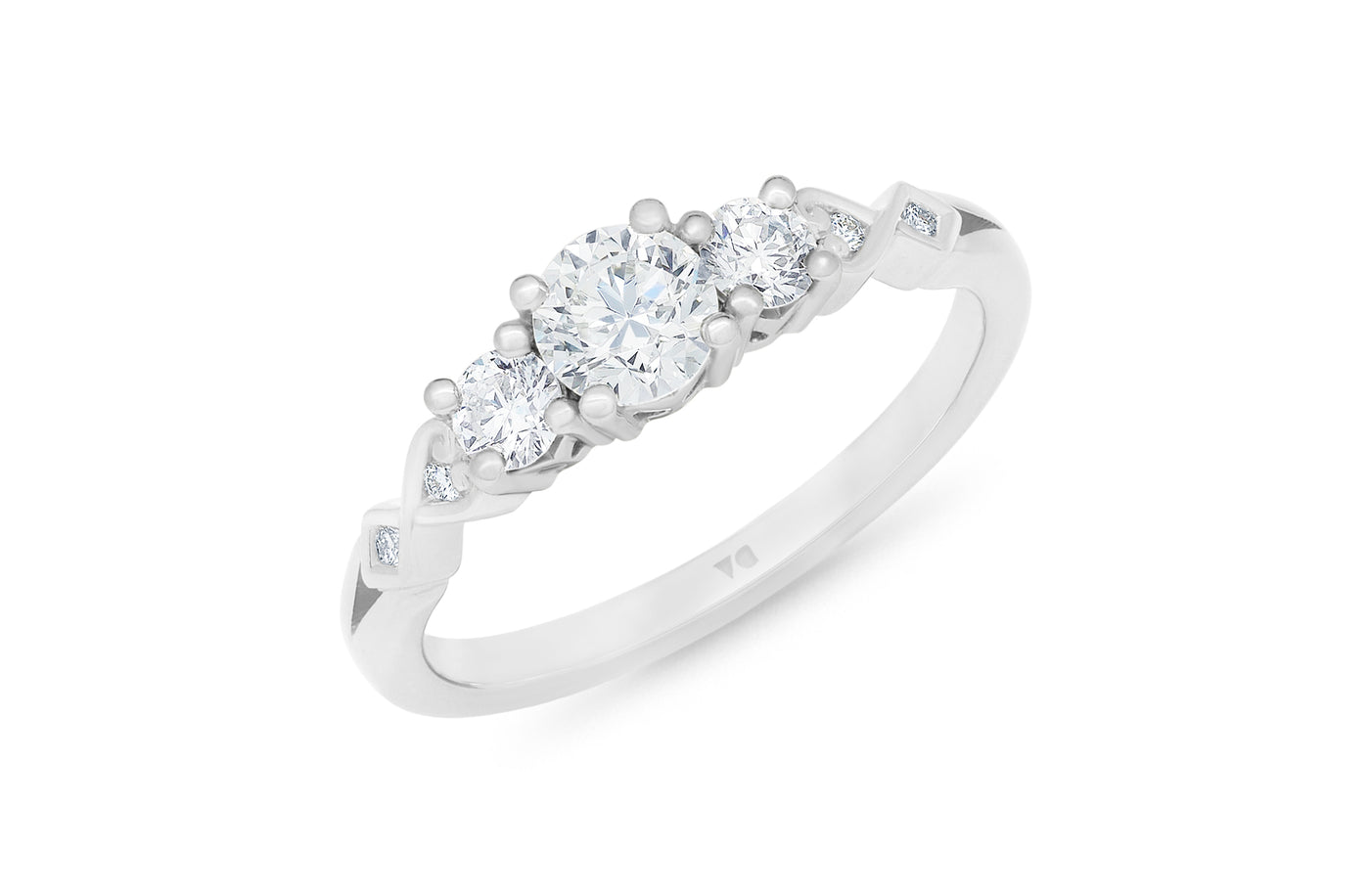 Diamond ring, Diamond Cluster Ring, Platinum setting Diamond Ring, 18k, 18ct, white gold, solitaire, Maori, Polynesian, Celtic, Baile, love heart jewellery, round diamond solitaire, three stone, carat, jewellery, jewelry