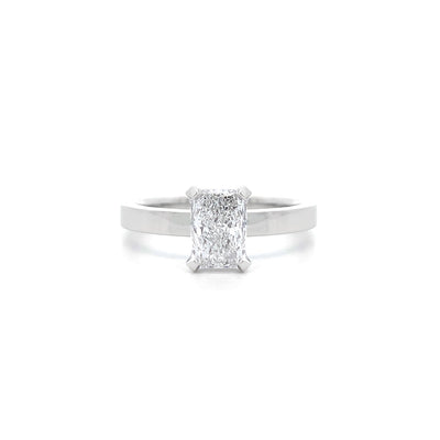 Radiant Cut Diamond Solitaire Ring in Platinum | 0.90ct