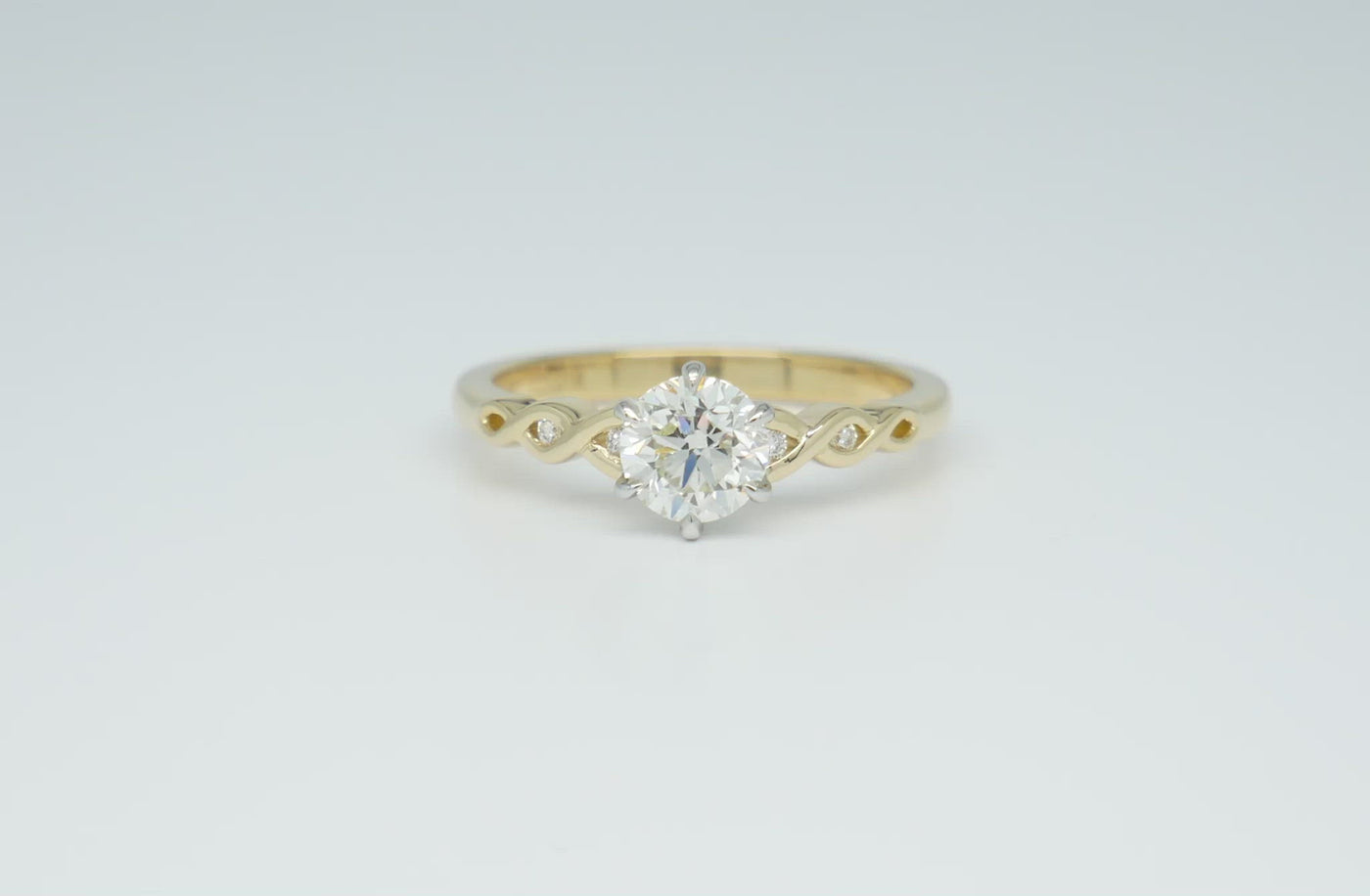 Pikorua: Brilliant Cut Diamond Solitaire Ring