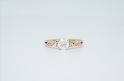 Baile: Brilliant Cut Diamond Solitaire Ring