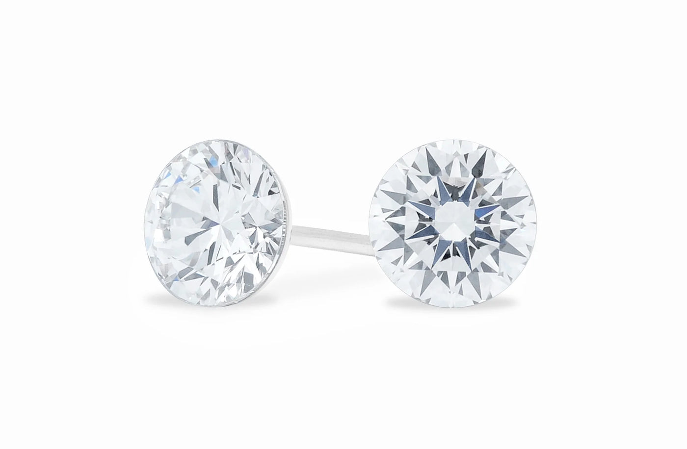 The Floeting® Diamond Earring Studs. The Floeting® Platform