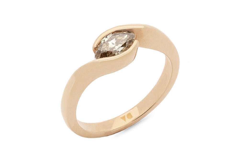 Cognac Marquise Horizontal Crossover Solitaire